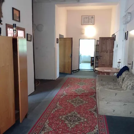Stara Skola - - Cely Komplex- 10 Luzek Feriehus *