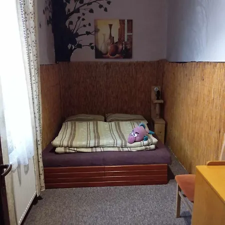 Stara Skola - - Cely Komplex- 10 Luzek Cakova
